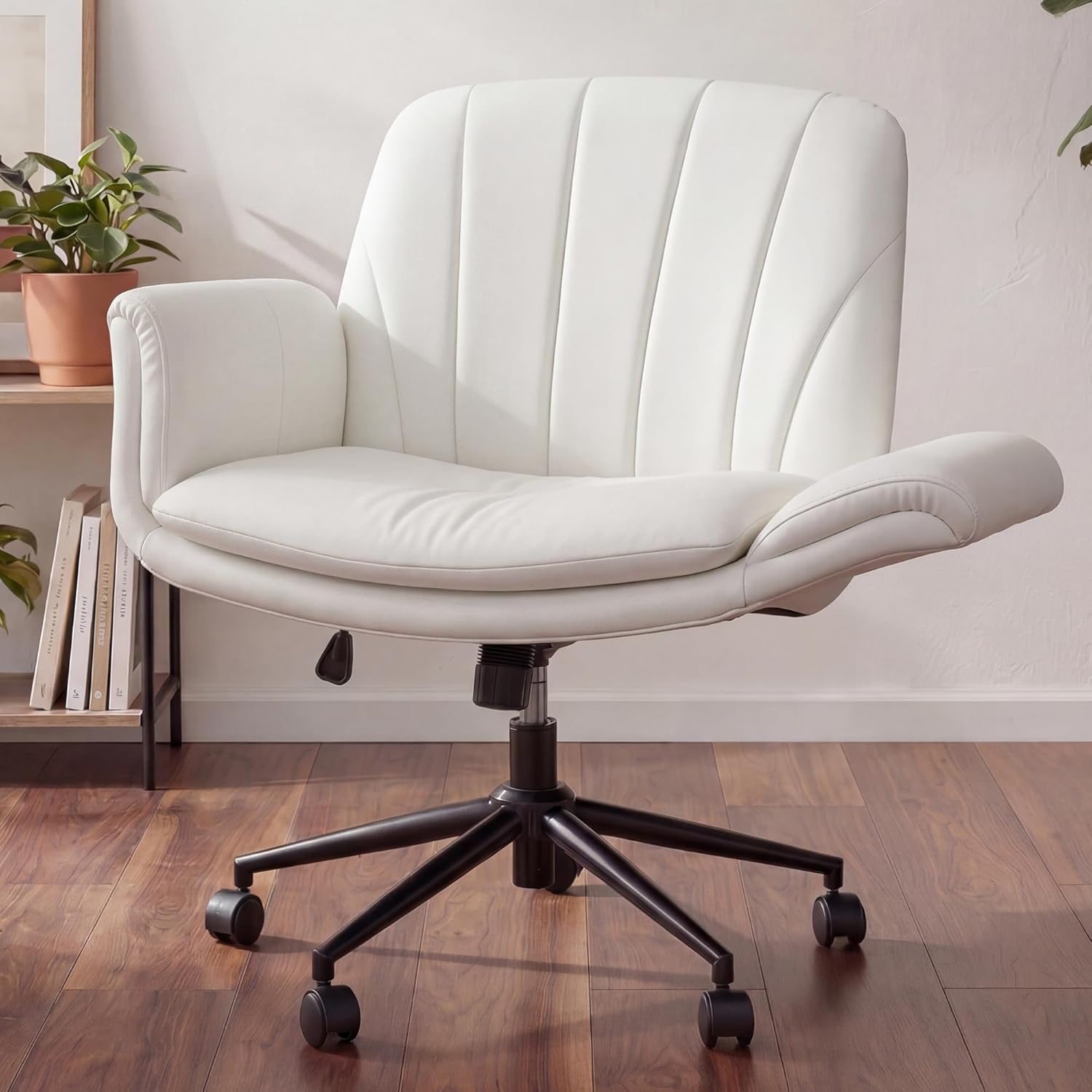 Leveling Leatherworking - Chaise pivotante à roulettes en cuir