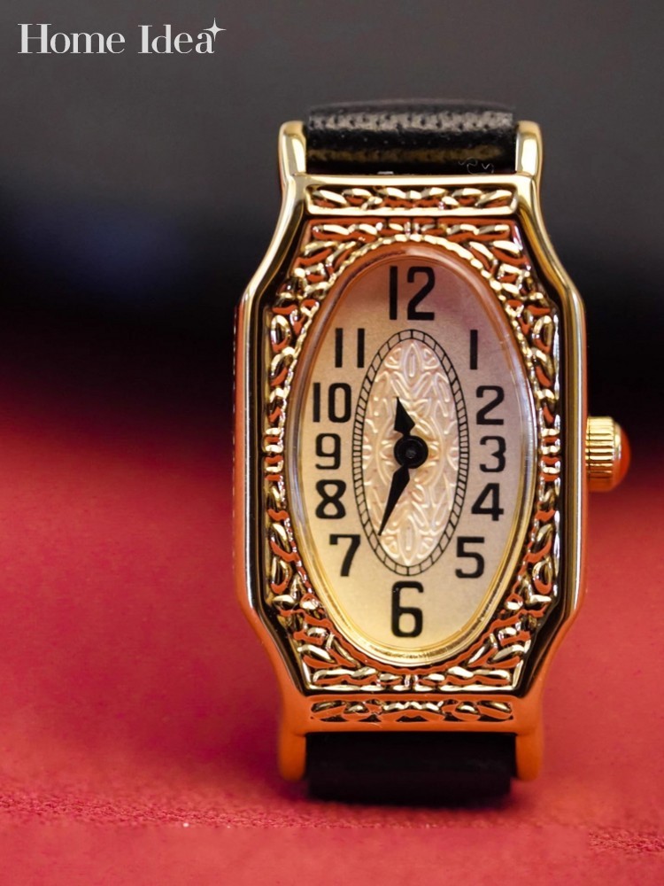 Leatherwork Ideas - Montre vintage pour femme à aiguilles