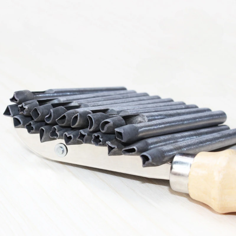 20 pièces de poinçons floraux  - Leatherwork Manual avis et prix
