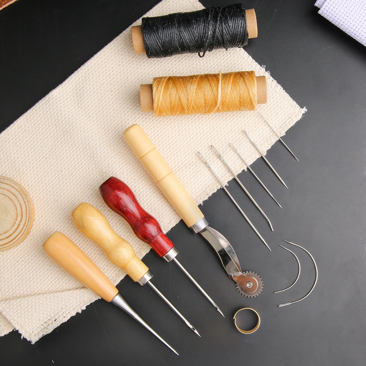 Ensemble de couture en cuir, 1 - Leatherwork Needles avis et prix