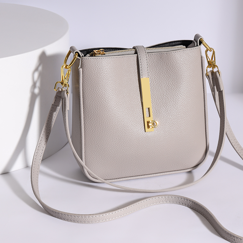 Nouveau sac à bandoulière en c - Leatherwork Ideas avis et prix