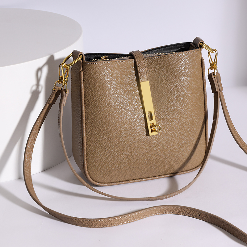 Nouveau sac à bandoulière en c - Leatherwork Ideas avis et prix