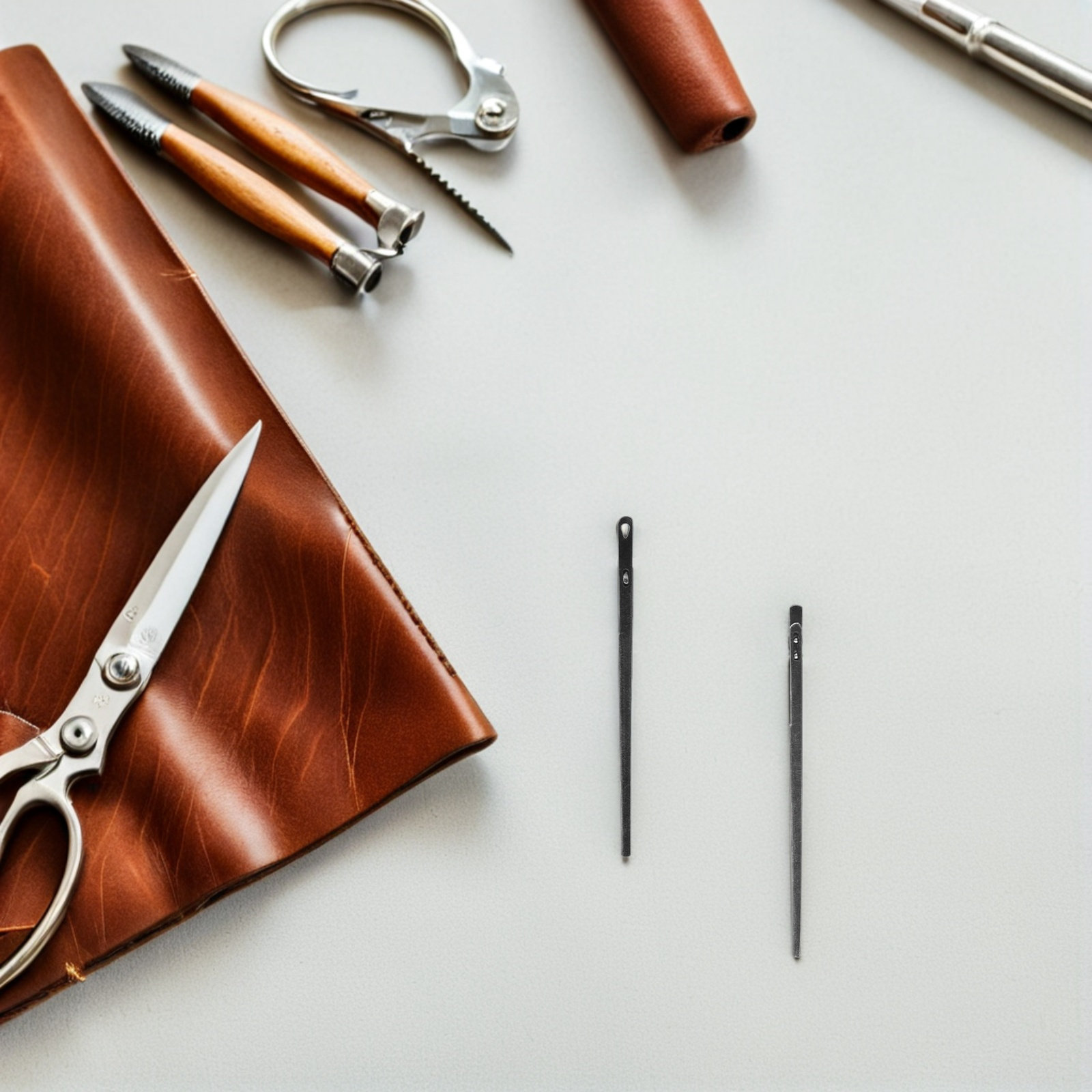 8 Aiguilles en Acier Courbées  - Leatherwork Hand Sewing Needles avis et prix