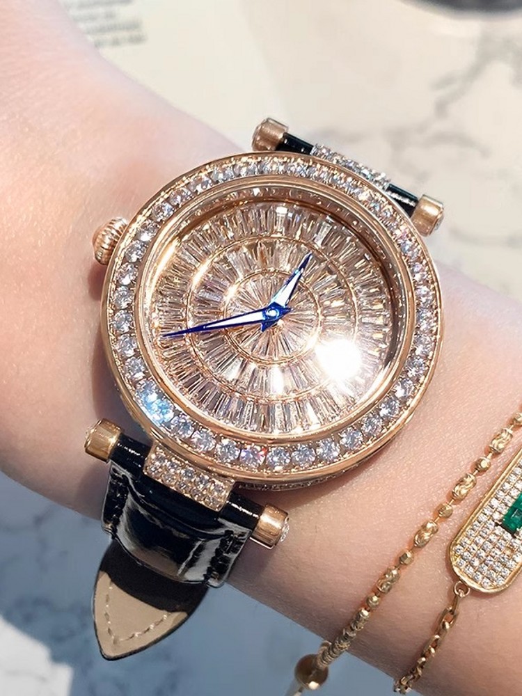 Montre à quartz cloutée de dia - Leatherwork Ideas avis et prix