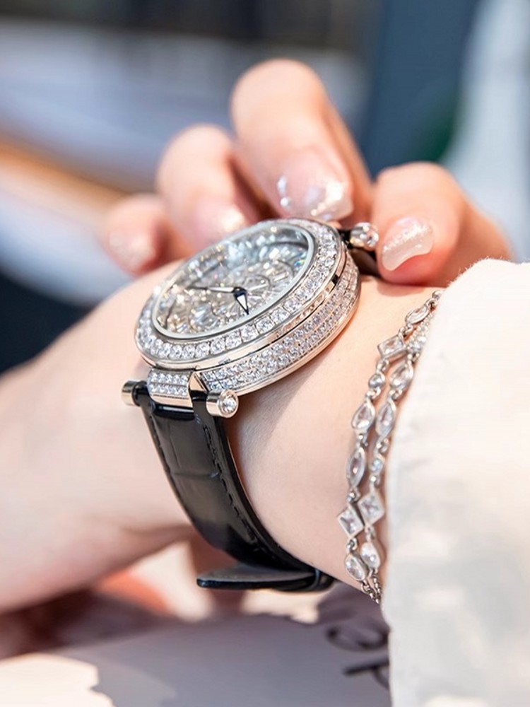 Montre à quartz cloutée de dia - Leatherwork Ideas avis et prix