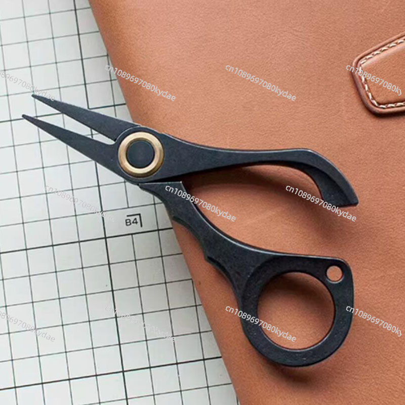 Pince à défaçonner les fils en - Leatherwork Needles avis et prix